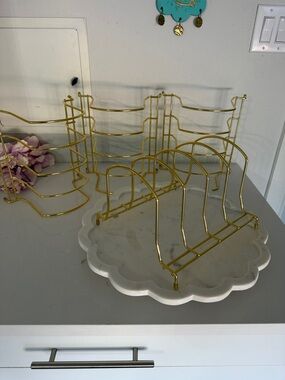 Set of 4 Gold Wire Plate and Lid Organizer Racks
